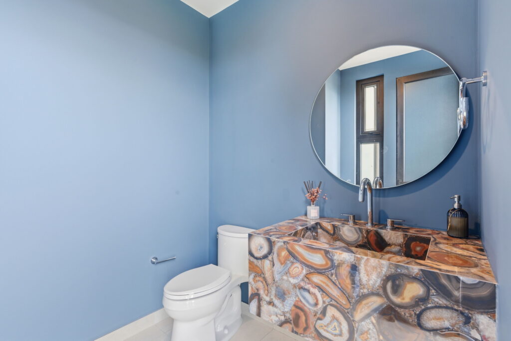 Solaris_Bathroom_001.resize_x2000