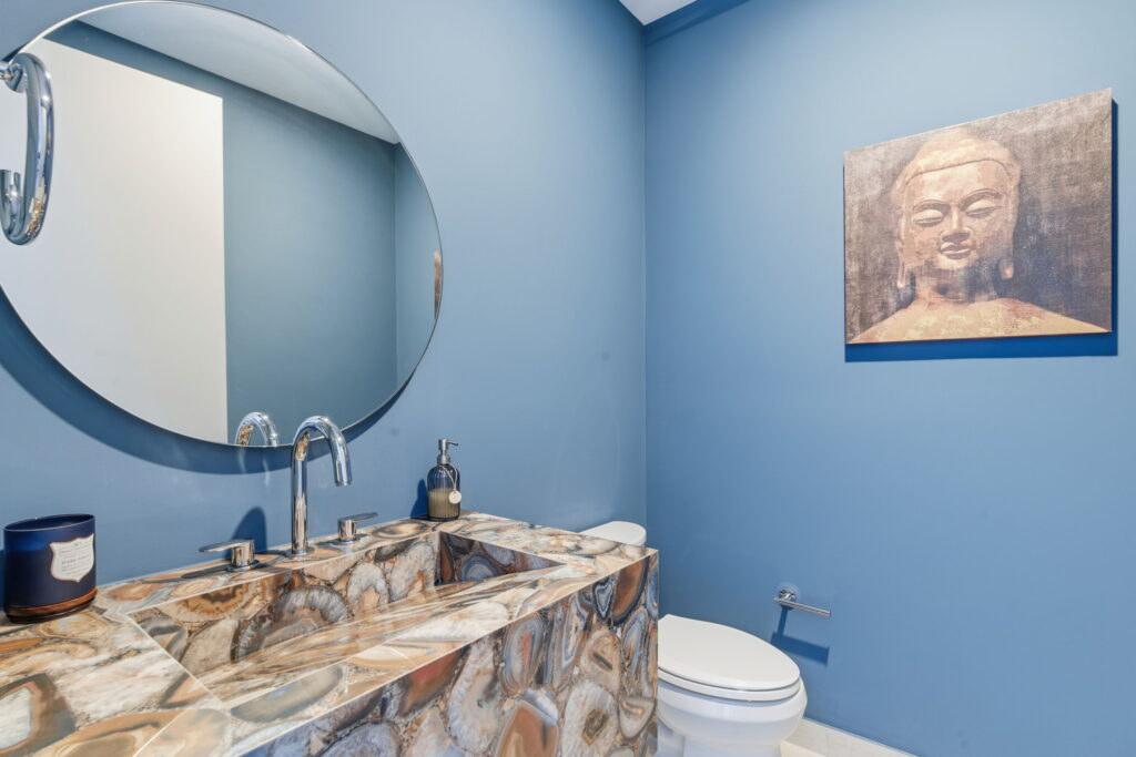 Solaris_Bathroom_002.resize_x2000